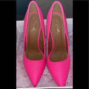 QUPID Hot Pink Pumps